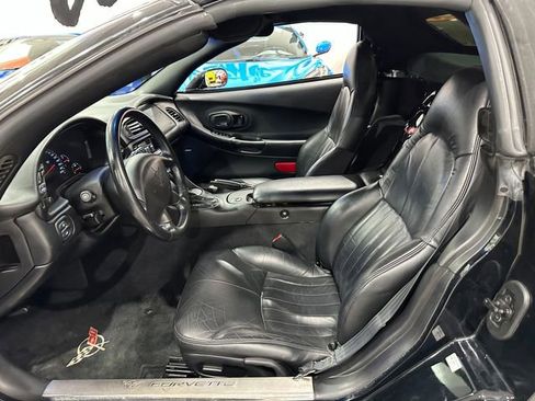 Used 1999 Chevrolet Corvette Convertible w/ Performance Handling Pkg image 17