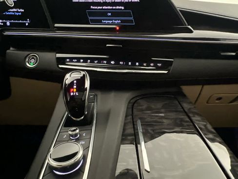 Used 2022 Cadillac Escalade Premium Luxury w/ Performance Package AWD/4WD image 16
