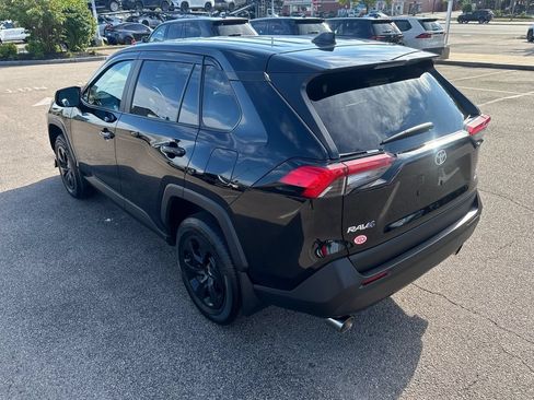 Used 2025 Toyota RAV4 LE AWD/4WD image 5