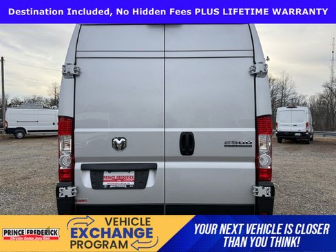 New 2026 RAM ProMaster 2500 w/ Quick Order Package 22G SLT image 4