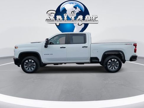 Used 2023 Chevrolet Silverado 2500 Custom image 5