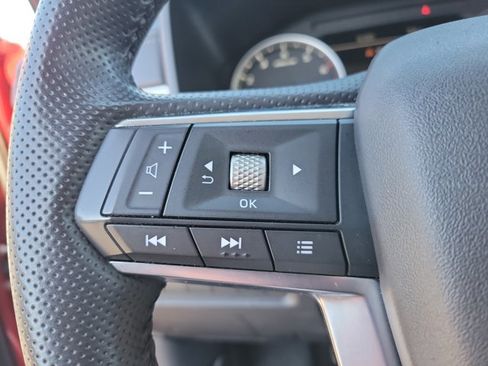 Used 2024 Mitsubishi Outlander SE image 17