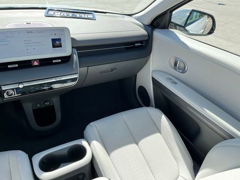 Used 2024 Hyundai Ioniq 5 Limited image 17