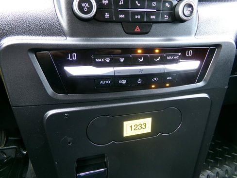 Used 2023 Ford Explorer 4WD Police Interceptor image 12