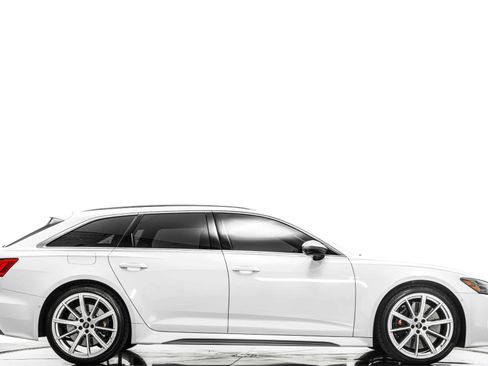 Used 2025 Audi RS 6 performance AWD/4WD image 2