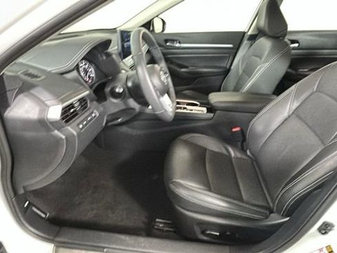 Certified 2025 Nissan Altima 2.5 SL FWD image 12