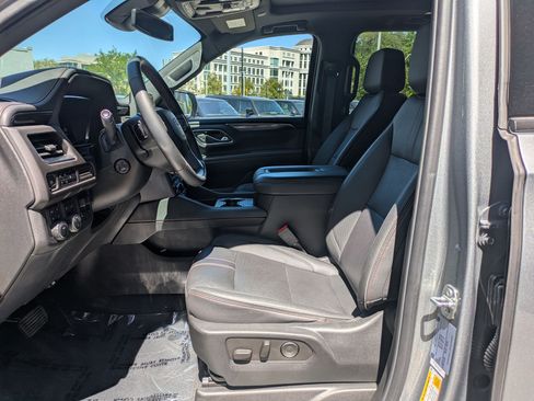 Used 2023 Chevrolet Suburban RST w/ Sport Performance Package AWD/4WD image 24