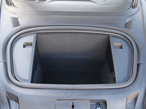 Certified 2025 Porsche Taycan image 32