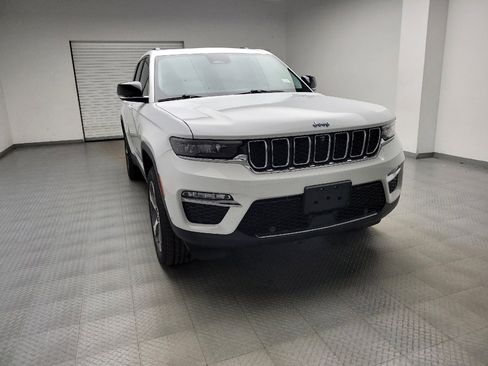 Used 2022 Jeep Grand Cherokee Limited 4xe w/ Luxury Tech Group II AWD/4WD image 14