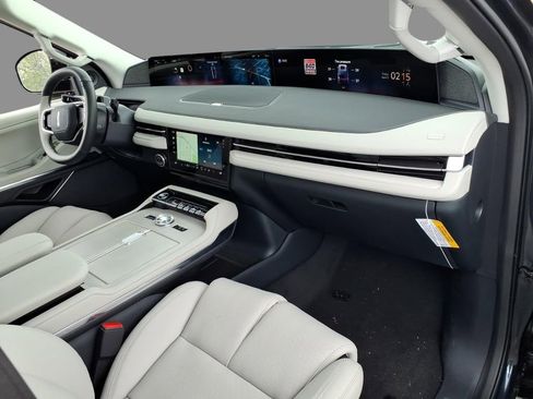 New 2026 Lincoln Navigator Reserve AWD/4WD image 12