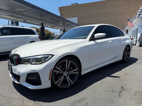 Used 2019 BMW 330i Sedan w/ M Sport Package RWD image 6