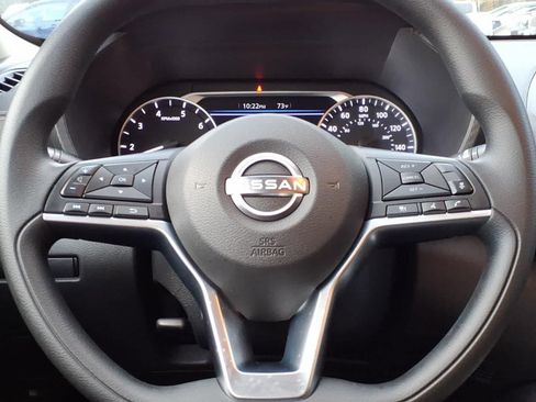 Used 2025 Nissan Sentra SV FWD image 16