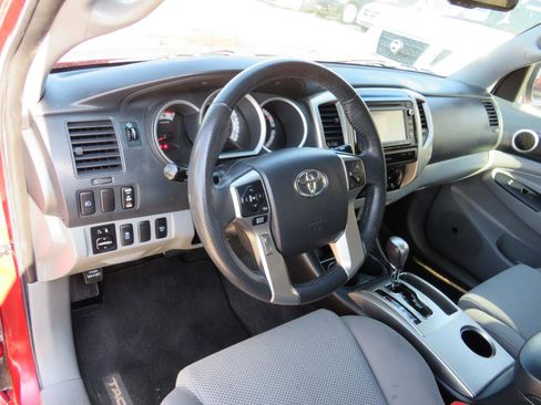 Used 2015 Toyota Tacoma 4x4 Double Cab w/ TRD Sport Package image 10