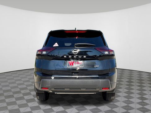 Used 2026 Nissan Rogue SV w/ Cold Weather Package AWD/4WD image 5