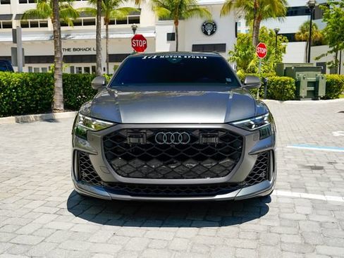 Used 2025 Audi RS Q8 performance AWD/4WD image 3