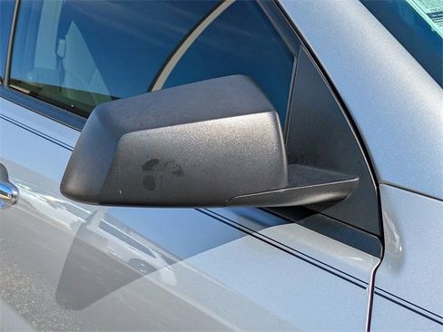 Used 2014 GMC Acadia SLE image 10