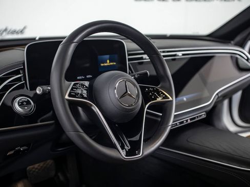 Used 2024 Mercedes-Benz E 350 4MATIC Sedan image 21