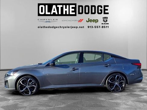 Used 2024 Nissan Altima 2.5 SR image 17