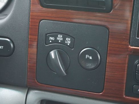 Used 2005 Ford F250 Lariat AWD/4WD image 16