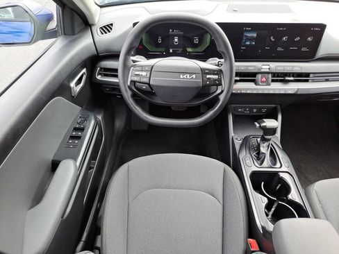 Used 2025 Kia K4 FWD image 12