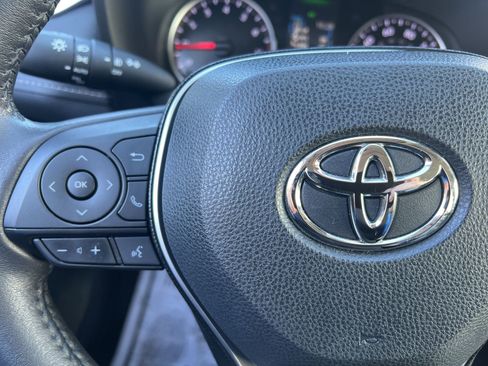 Used 2021 Toyota RAV4 XLE w/ XLE Grade Weather Package image 20