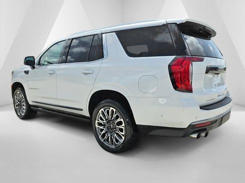 Used 2023 GMC Yukon Denali Ultimate AWD/4WD image 6