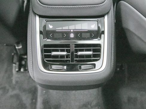 New 2026 Volvo XC90 B6 Core image 22