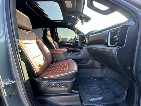 Used 2024 GMC Sierra 2500 Denali Ultimate image 32