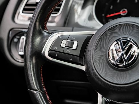 Used 2017 Volkswagen GTI SE image 19