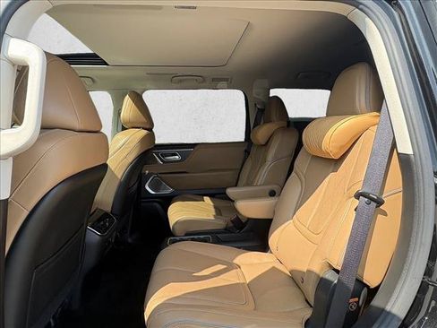 Used 2025 INFINITI QX80 Sensory AWD/4WD image 21