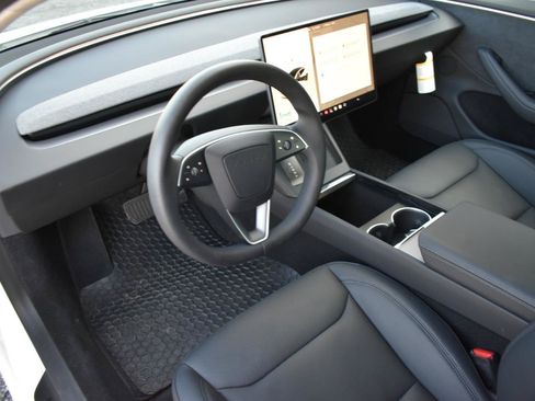 Used 2025 Tesla Model 3 Long Range AWD/4WD image 10