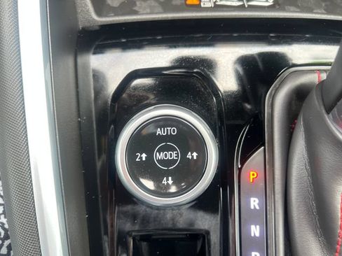 Used 2025 Chevrolet Colorado Z71 w/ Z71 Convenience Package 2 AWD/4WD image 28