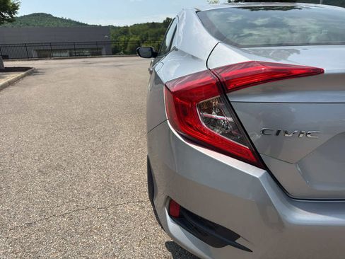 Used 2016 Honda Civic EX image 4