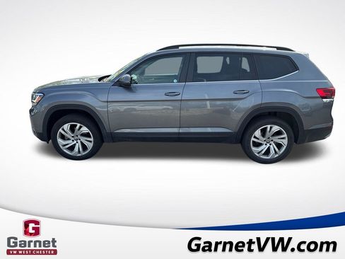 Used 2023 Volkswagen Atlas SE w/ Panoramic Sunroof Package image 2
