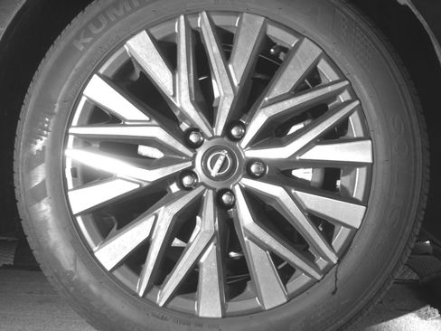 Used 2025 Nissan Altima 2.5 SV FWD image 13
