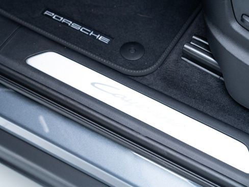 Certified 2026 Porsche Cayenne GTS AWD/4WD image 14