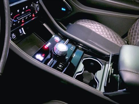 Used 2023 Jeep Grand Cherokee Summit image 17