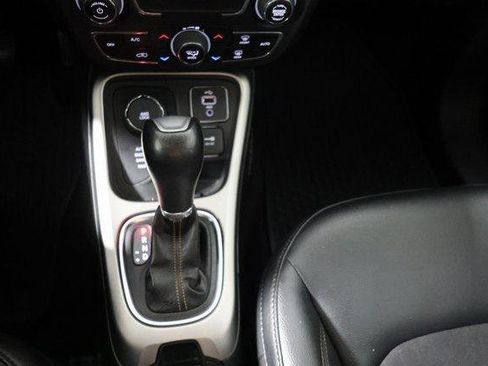 Used 2018 Jeep Compass Latitude w/ Popular Equipment Group image 17