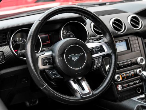 Used 2020 Ford Mustang Coupe RWD image 16