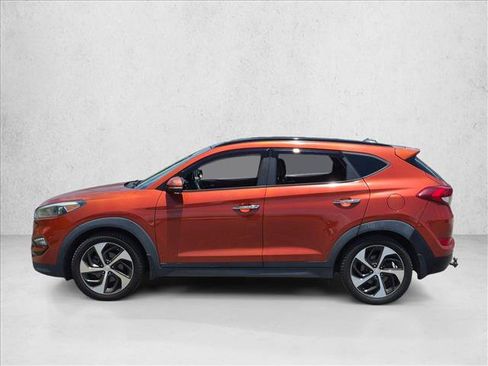 Used 2016 Hyundai Tucson Limited w/ Option Group 03 AWD/4WD image 8