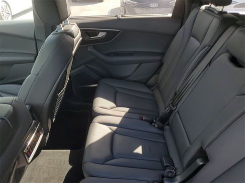 Certified 2025 Audi Q7 3.0T Premium Plus w/ Premium Plus Package image 28