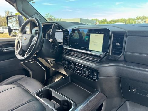 Used 2024 Chevrolet Silverado 2500 LTZ w/ LTZ Plus Package AWD/4WD image 21