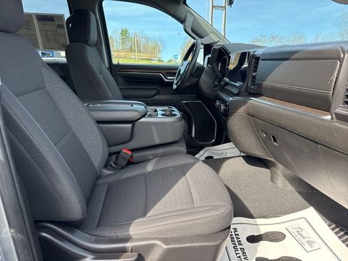 Used 2024 Chevrolet Silverado 1500 LT image 35