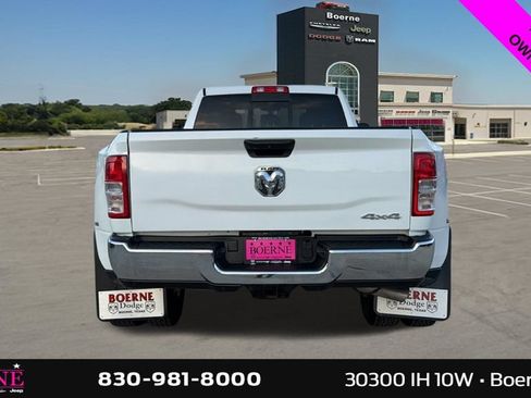 Used 2024 RAM 3500 Tradesman w/ Chrome Appearance Group AWD/4WD image 4
