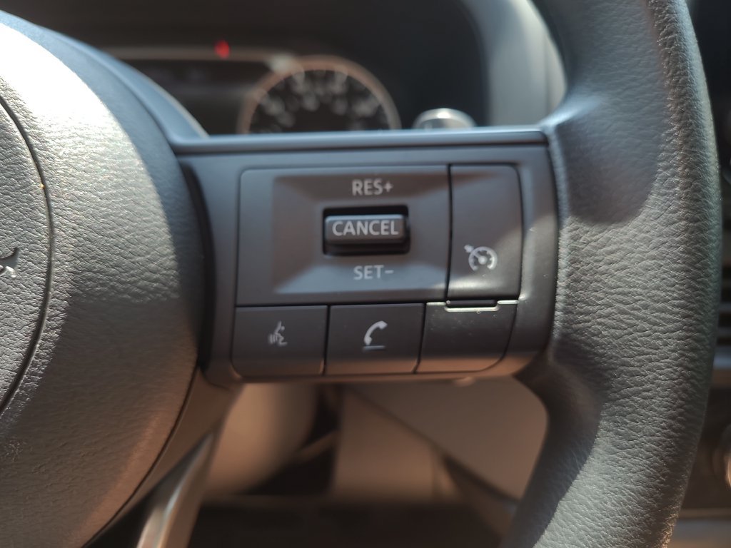Certified 2025 Nissan Pathfinder S FWD image 25
