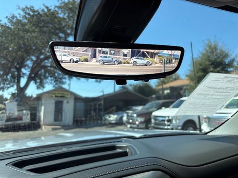 Used 2022 GMC Sierra 3500 Denali w/ Denali Ultimate Package image 21