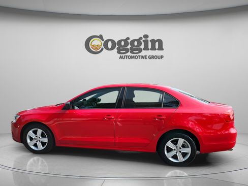 Used 2013 Volkswagen Jetta S image 2