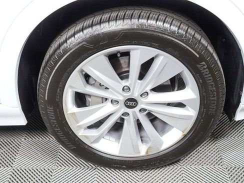 Certified 2025 Audi Q6 e-tron Premium w/ Convenience Package image 37