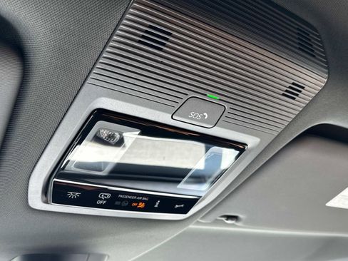 New 2025 Volkswagen ID. Buzz Pro S Plus image 27