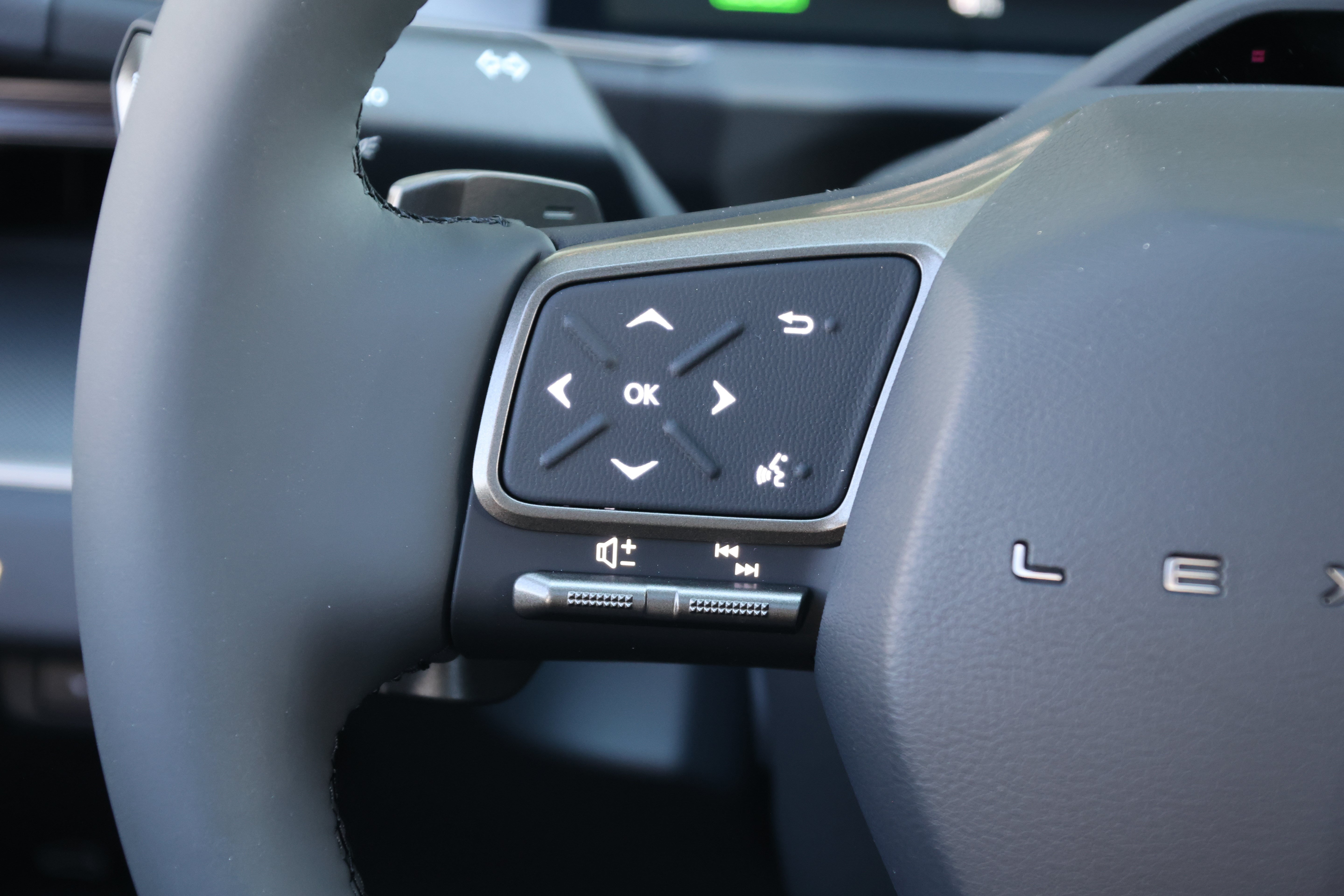 New 2026 Lexus ES 350e w/ Accessory Package (K3) FWD image 30